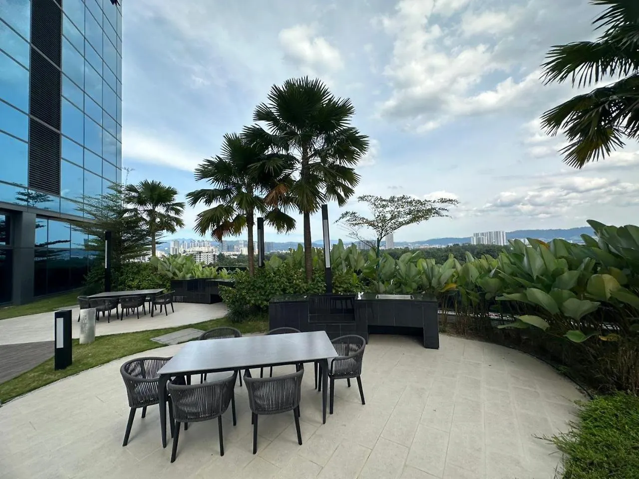 Eaton Residence By Tr Suites Kuala Lumpur